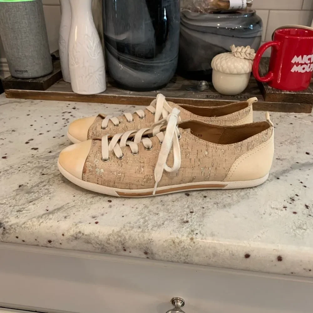 Kork Ease Leather & Cork Sneakers sz 9